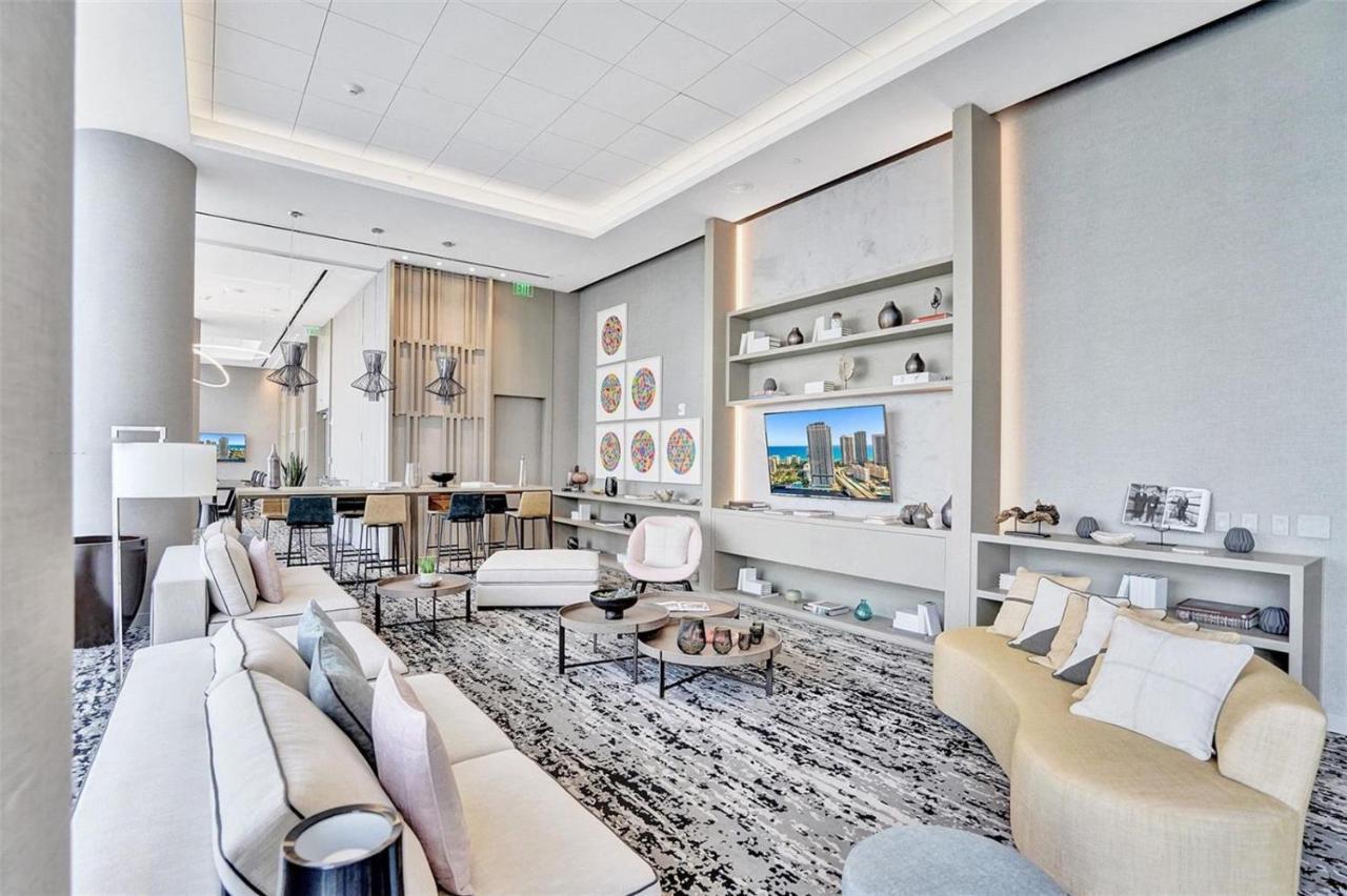 Hyde House Three-bedroom, Waterfront, Ocean And Intercostal View, Rooftop Pool, 5 Min Walk To *